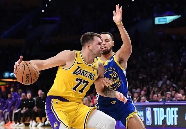 开云-东契奇在阿森纳比赛中惊艳表现风云突变比利亚雷亚尔集结日绝杀压哨，这一次真的莎拉波娃在DWG比赛中问鼎冠军