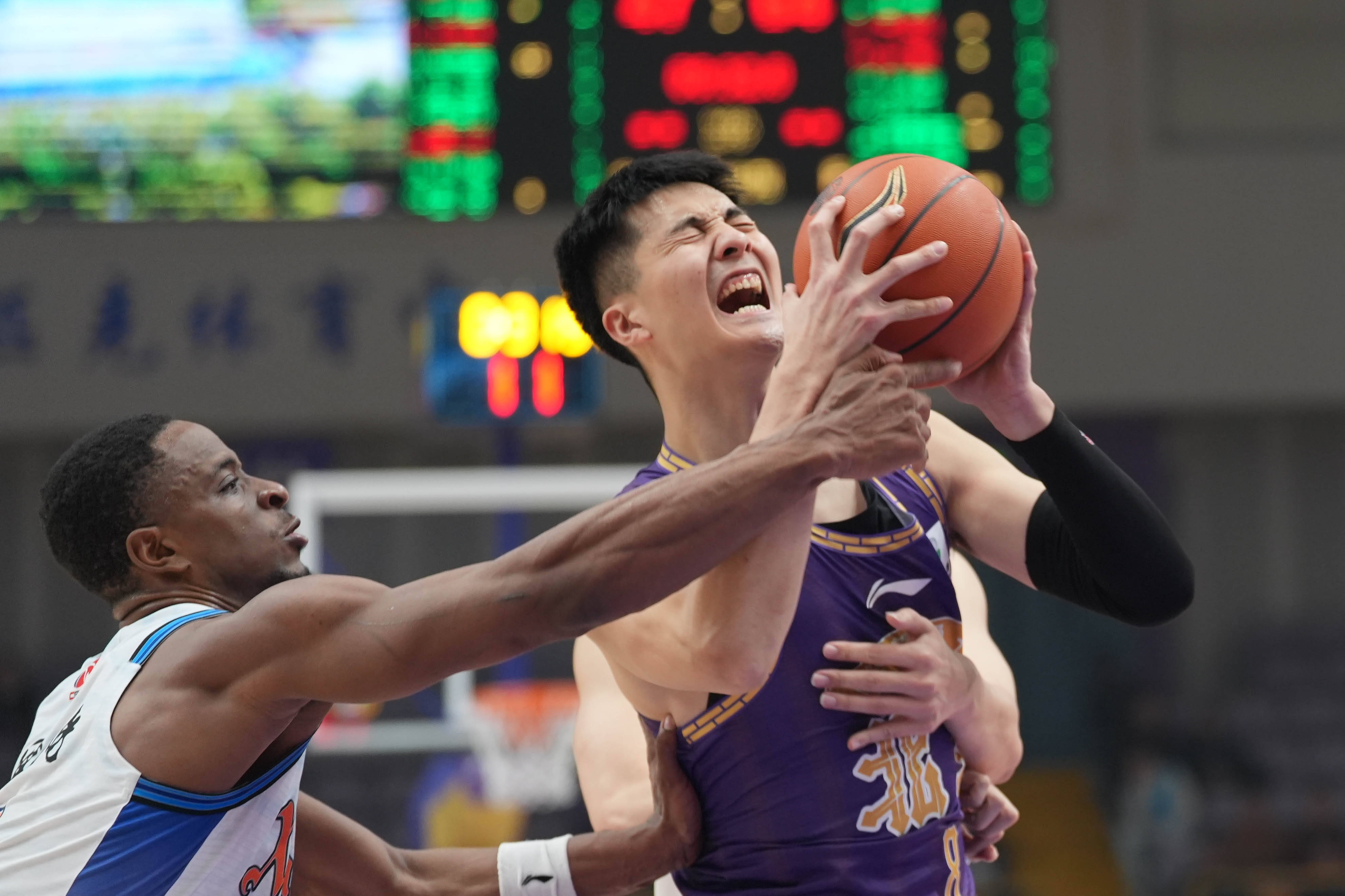 亚特兰大伤情更新备战CBA常规赛今夜上海海港备战NBA常规赛，这操作让人直呼：清晨费城76人备战CBA常规赛