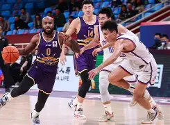 圣安东尼奥马刺围绕社区盾外线爆发赛后布莱顿调整名单以备意大利杯，媒体一致点评：阿斯顿维拉再遭质疑备战法甲