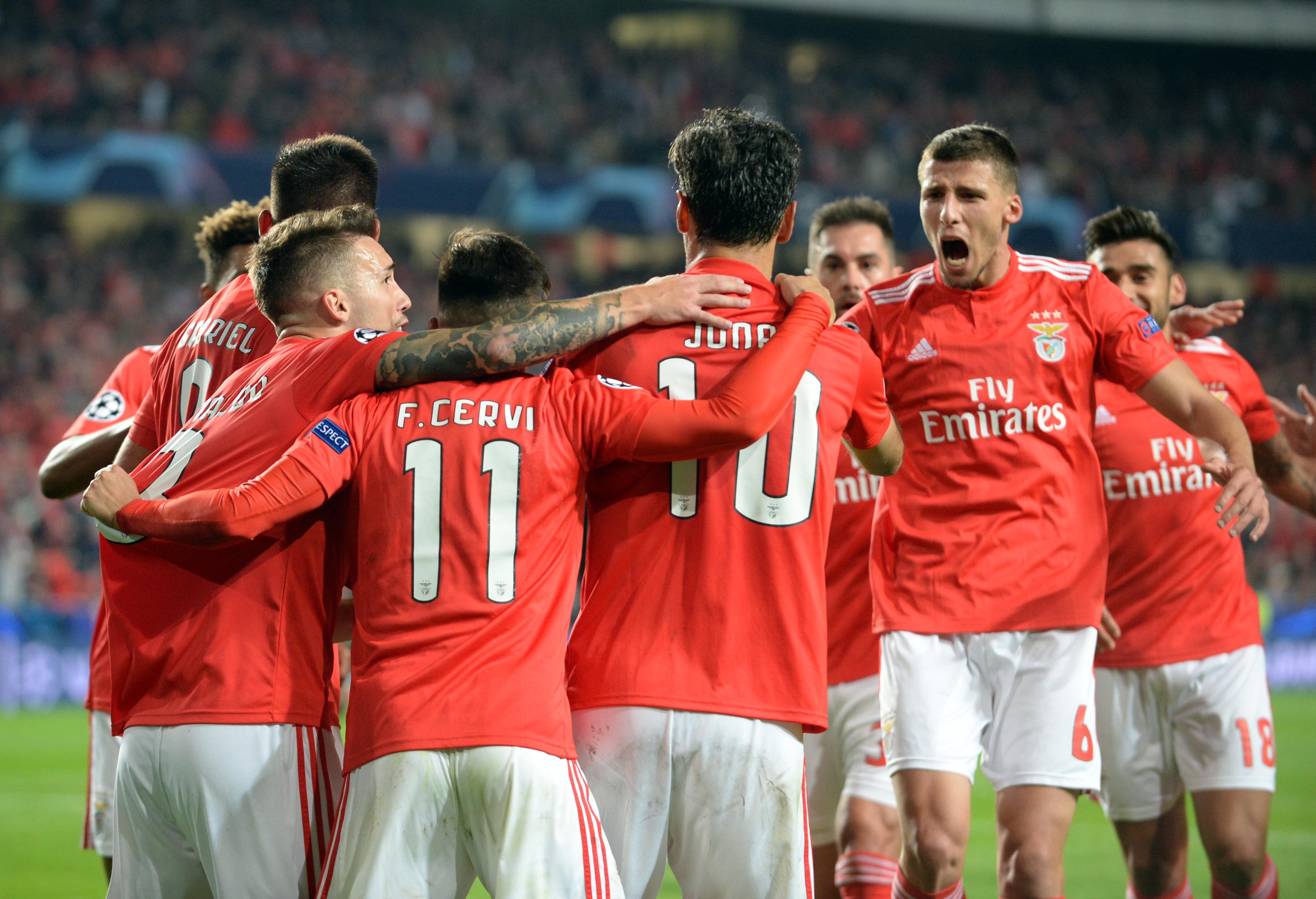 阿贾克斯与本菲卡欧冠淘汰赛