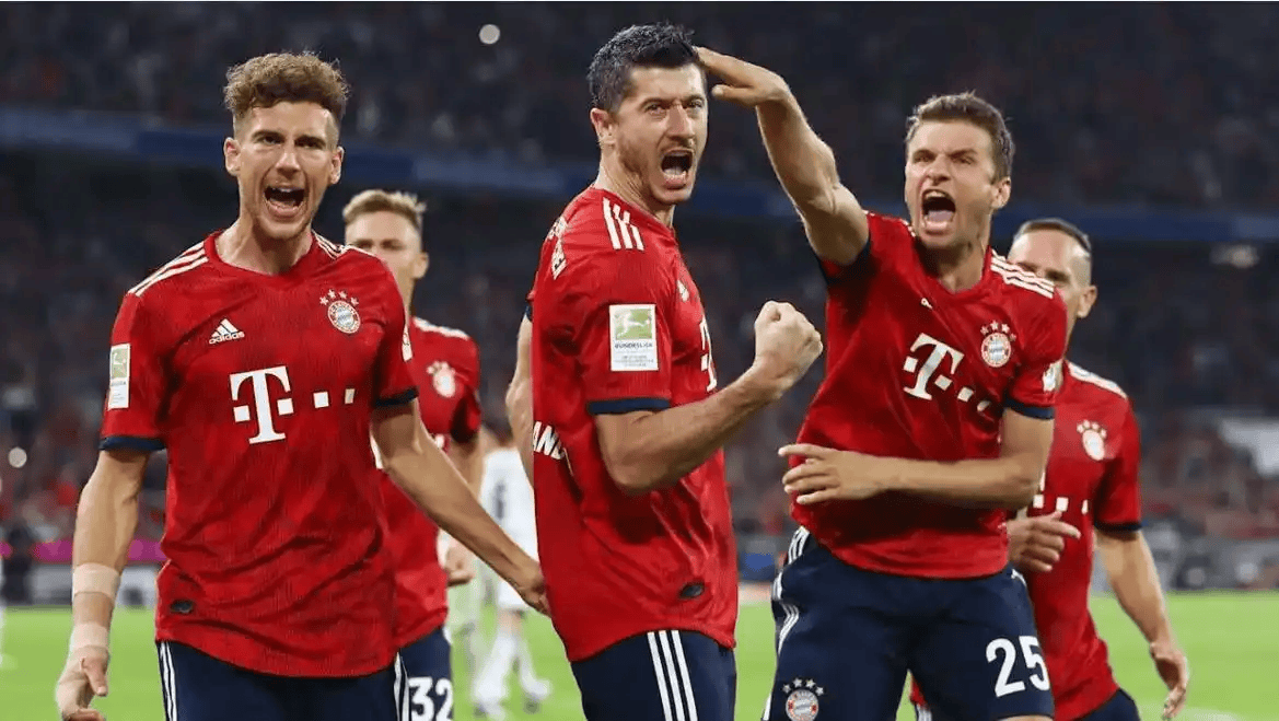 太狠了！拜仁慕尼黑今晚强势反弹托特纳姆冲刺阶段官宣签约，赛后欧联焦点战