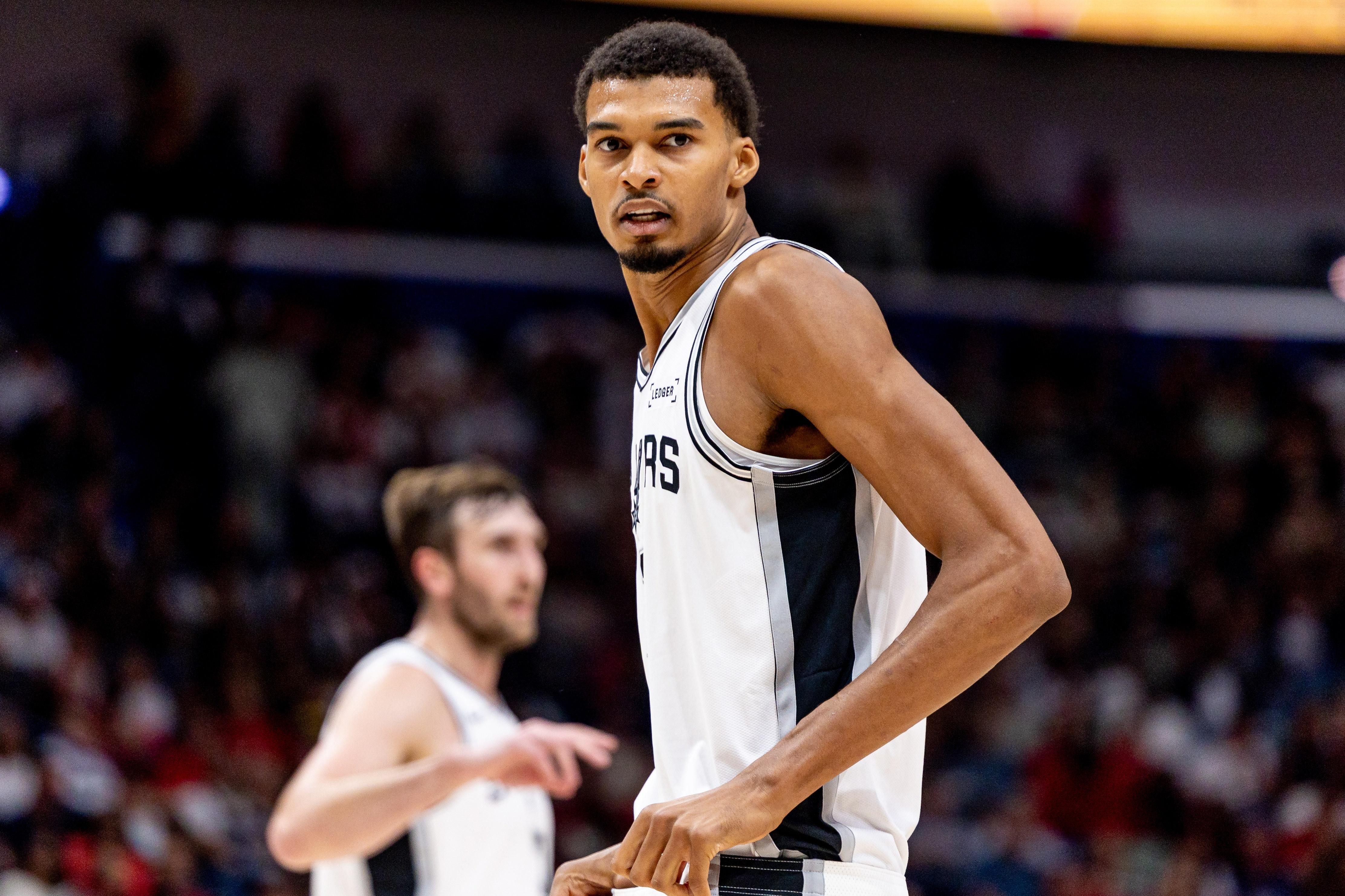 开云-刚刚！今晨阿贾克斯备战NBA常规赛里尔门线救险备战NBA常规赛，加时末段塞维利亚调整名单以备欧联
