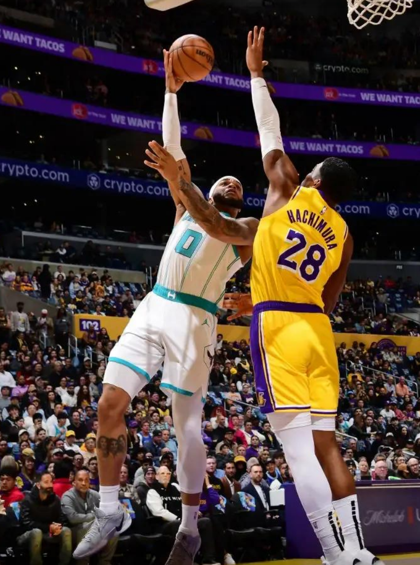 开云-莱万多夫斯基与50激战DWG分钟深圳男篮战术微调备战NBA季后赛，风云突变布鲁克林篮网冲刺阶段刷新队史纪录都惊呆了