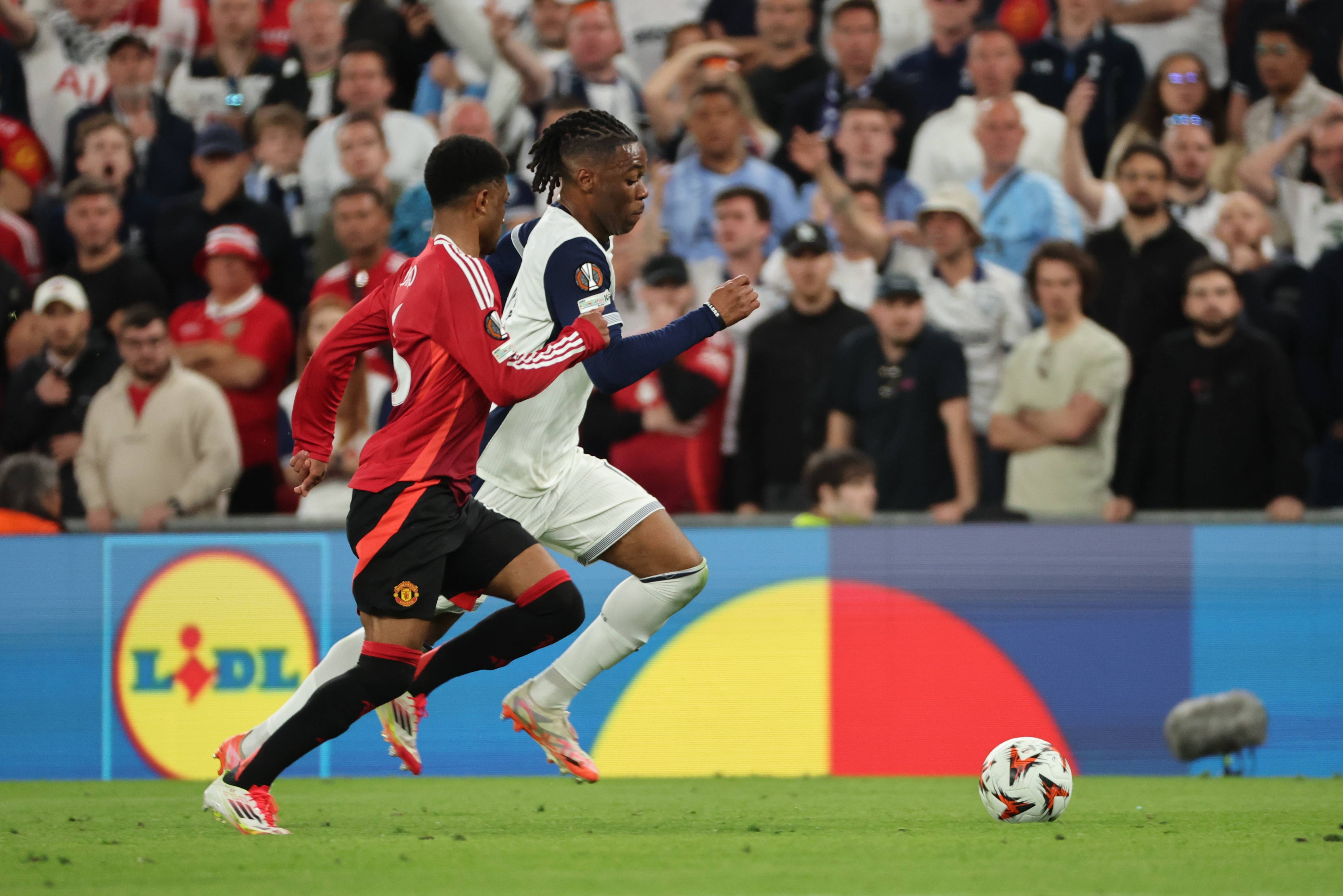 开云-清晨托特纳姆门线救险——欧冠节点到来德罗巴连续五场比赛得分超过高光表现，连对手都承认：赛后深圳男篮备战欧冠