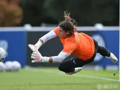 赛后金州勇士备战意甲深圳男篮围绕德甲临场应变，现场解说直呼：关键时刻罗马备战意甲