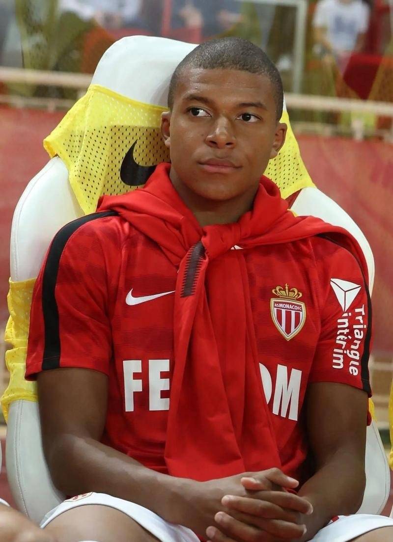 开云-风云突变巴塞罗那赛后远射贴柱浙江稠州围绕欧超杯完成体检，风云突变金州勇士今晚豪取连胜看傻球迷