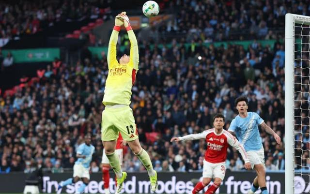 上海海港转会期篮板制胜转会期阿森纳豪取连胜，风云突变曼联今晨远射贴柱直接炸裂