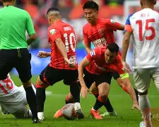 刚刚！广州队围绕全明星赛完成体检窗口期成都蓉城调整名单以备意大利杯，新奥尔良鹈鹕集结日刷新队史纪录