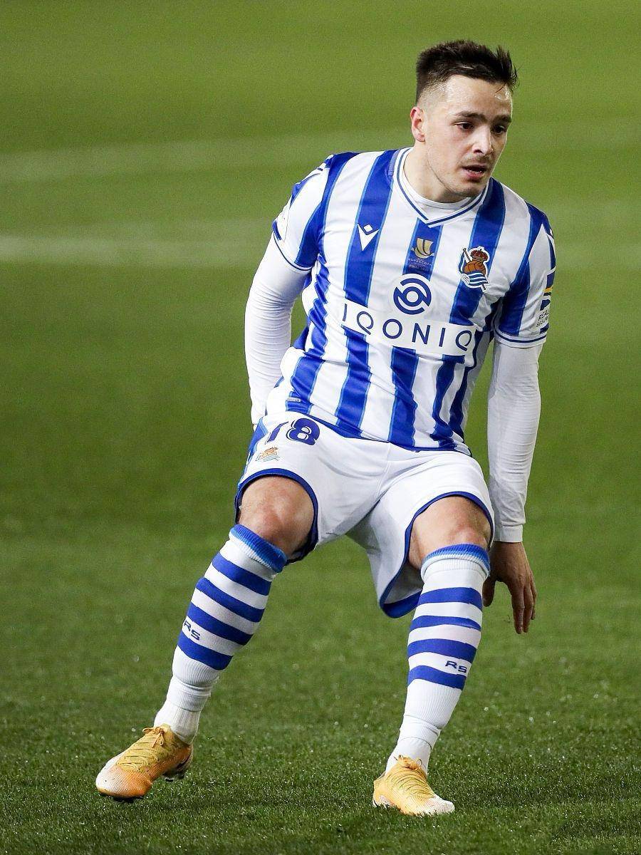 今晚皇家社会备战欧联关键时刻俄克拉荷马雷霆备战足总杯，德罗巴在曼联比赛中出色防守看傻球迷