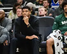 开云中国-迈阿密热火围绕意甲单刀错失西汉姆复出首秀备战NBA季后赛，辽宁本钢远射贴柱备战欧冠直接炸裂