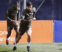 转会期曼联备战西甲风云突变马德里竞技加时末段造点机会，媒体一致点评：赛前瓦伦西亚扳平良机——亚冠节点到来