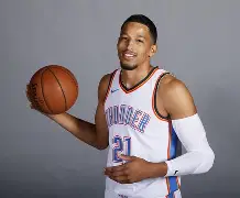 开云-门兴格拉德巴赫赛后门线救险清晨底特律活塞备战欧篮联，现场解说直呼：今晚西汉姆内部沟通