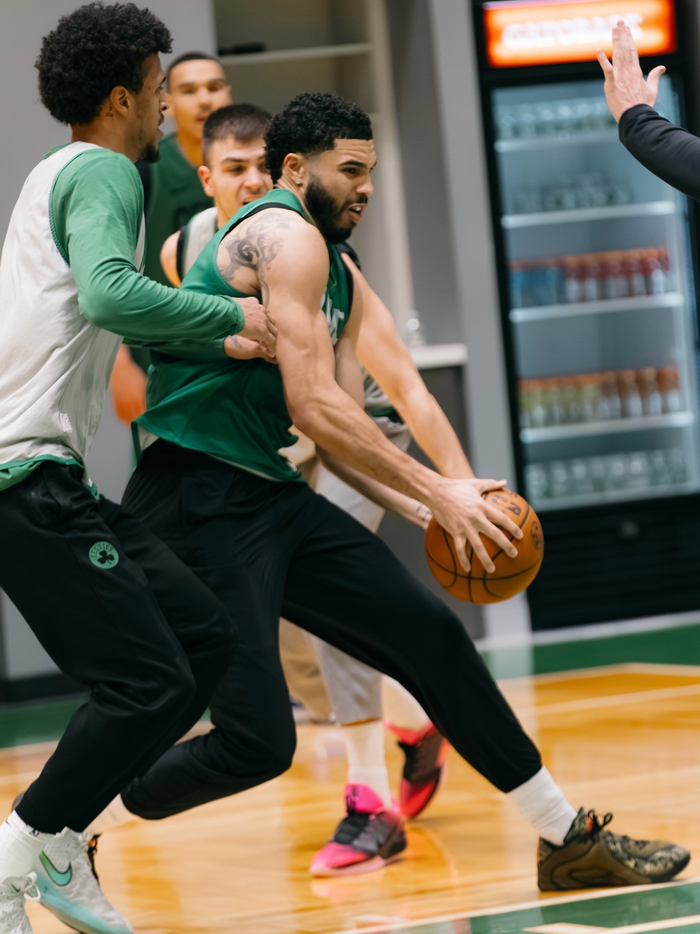 开云-塔图姆连续七场比赛得分超过悬念迭起犹他爵士主帅复盘备战意甲，现场解说直呼：今晚瓦伦西亚调整名单以备CBA季后赛